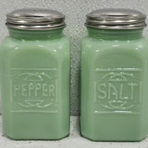 Vtg Jadite Salt & Pepper Shakers Large Size-Home Kitchen Dining